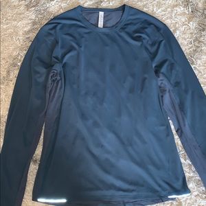 Men’s medium long sleeve lulu lemon athletic shirt